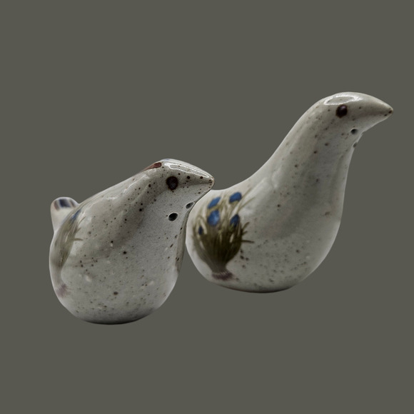 Vintage Takahashi Japan Bird Salt & Pepper Shakers Blue Thistle Stoneware - Picture 2 of 3